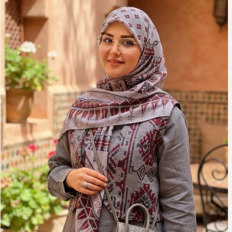 روسری نخ کاستوم طرح سما سایز 140